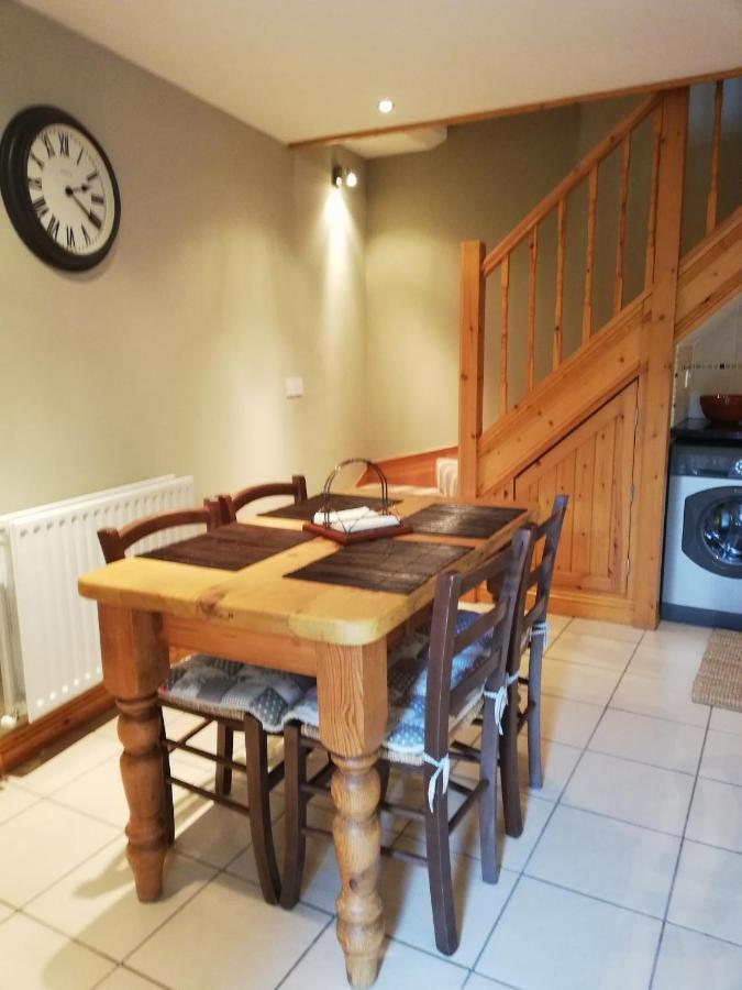 Apartmán 6 Beili Priory Abergavenny Exteriér fotografie